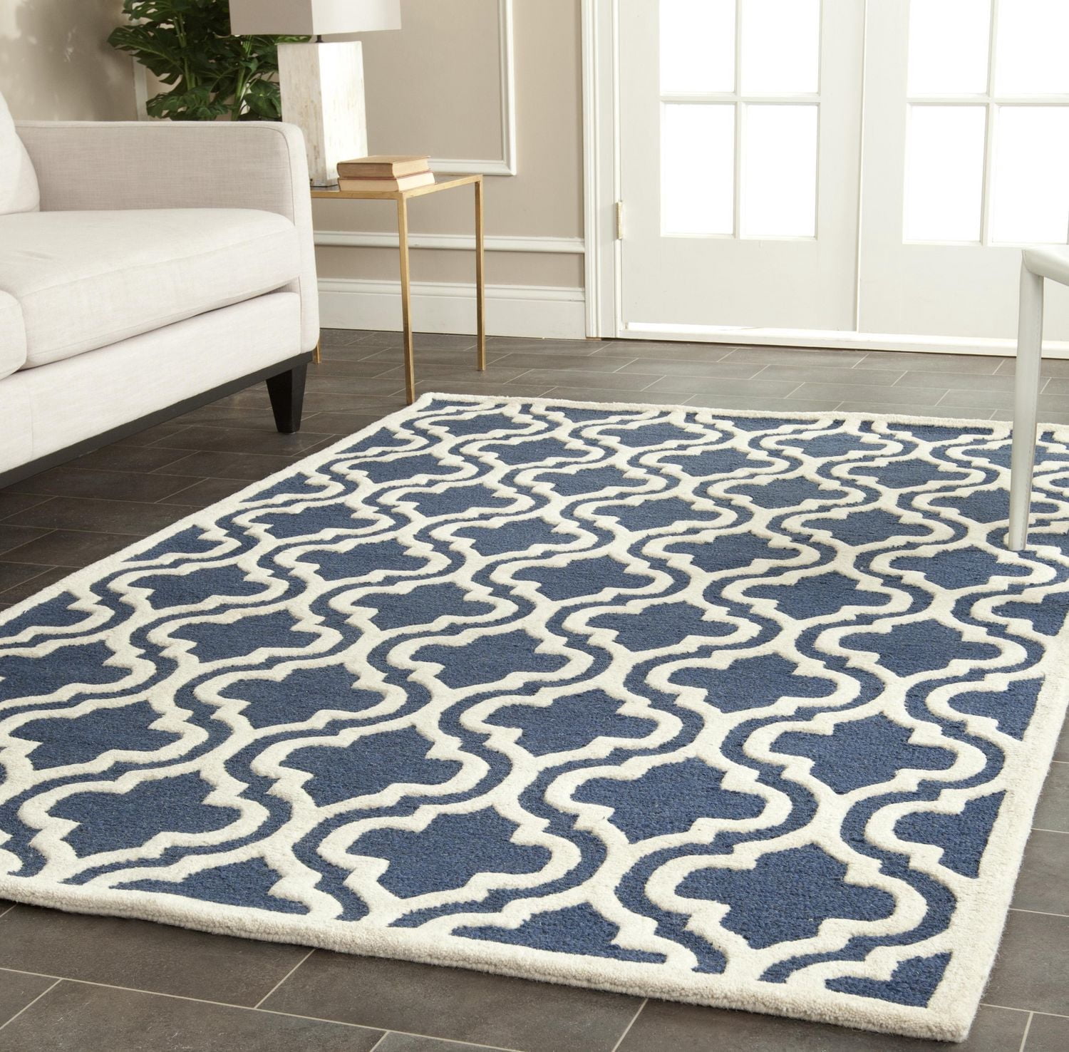 Safavieh Cambridge Kirsten Geometric Area Rug