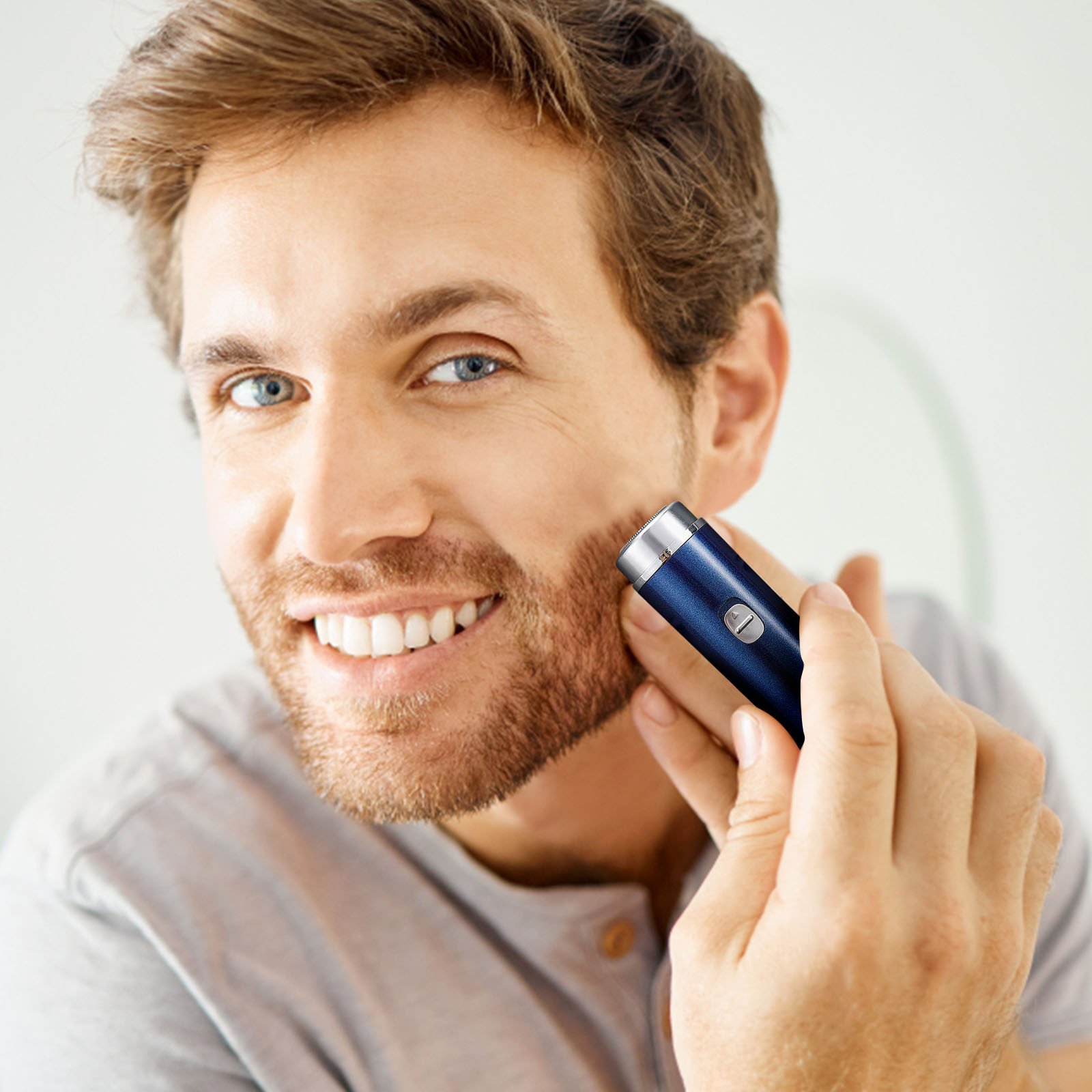 Heliisoer Nouveau Mini Rasoir Électrique pour Hommes 2022 Nouveau Petit Rasoir en Acier Simple Haute Puissance Rasoir Portable