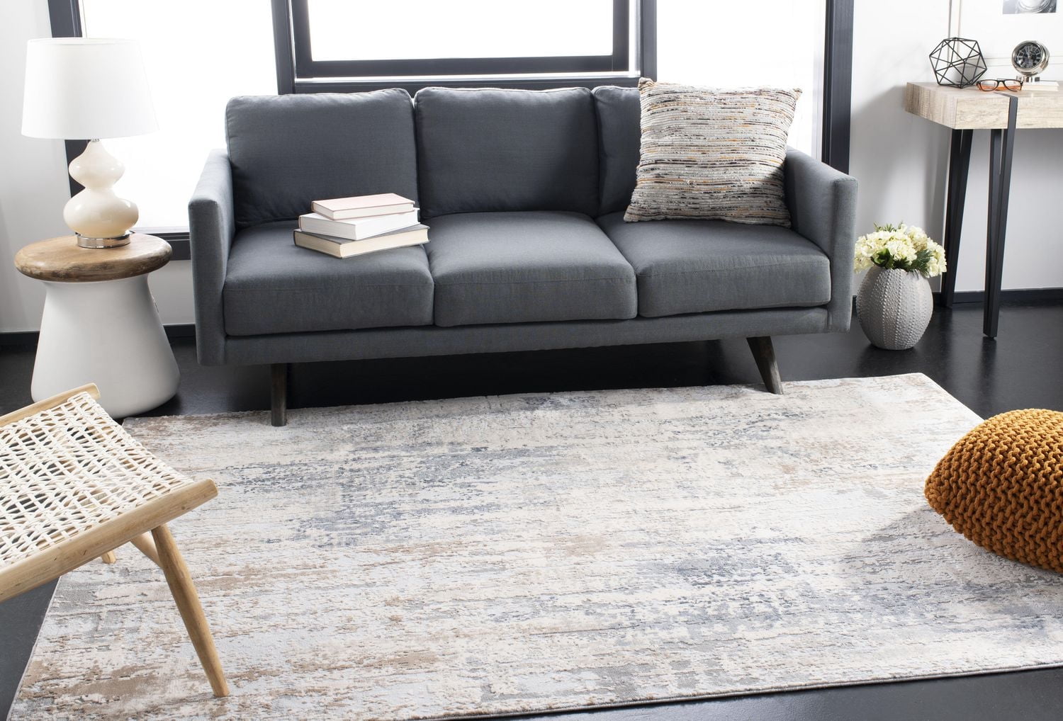 SAFAVIEH Invista Dulcibella Abstract Area Rug