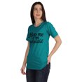 thumbnail image 4 of Inkmeso Embrasse-Moi Je Suis Vaccinée T-shirt Drôle Pro-Vaccin à Col Rond pour Femmes-LB, 4 of 8