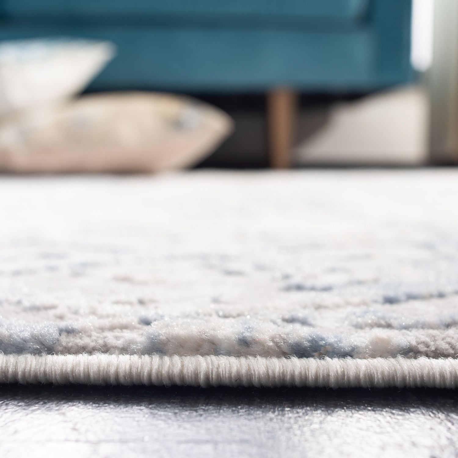 SAFAVIEH Amelia Rosyln Tapis Abstrait