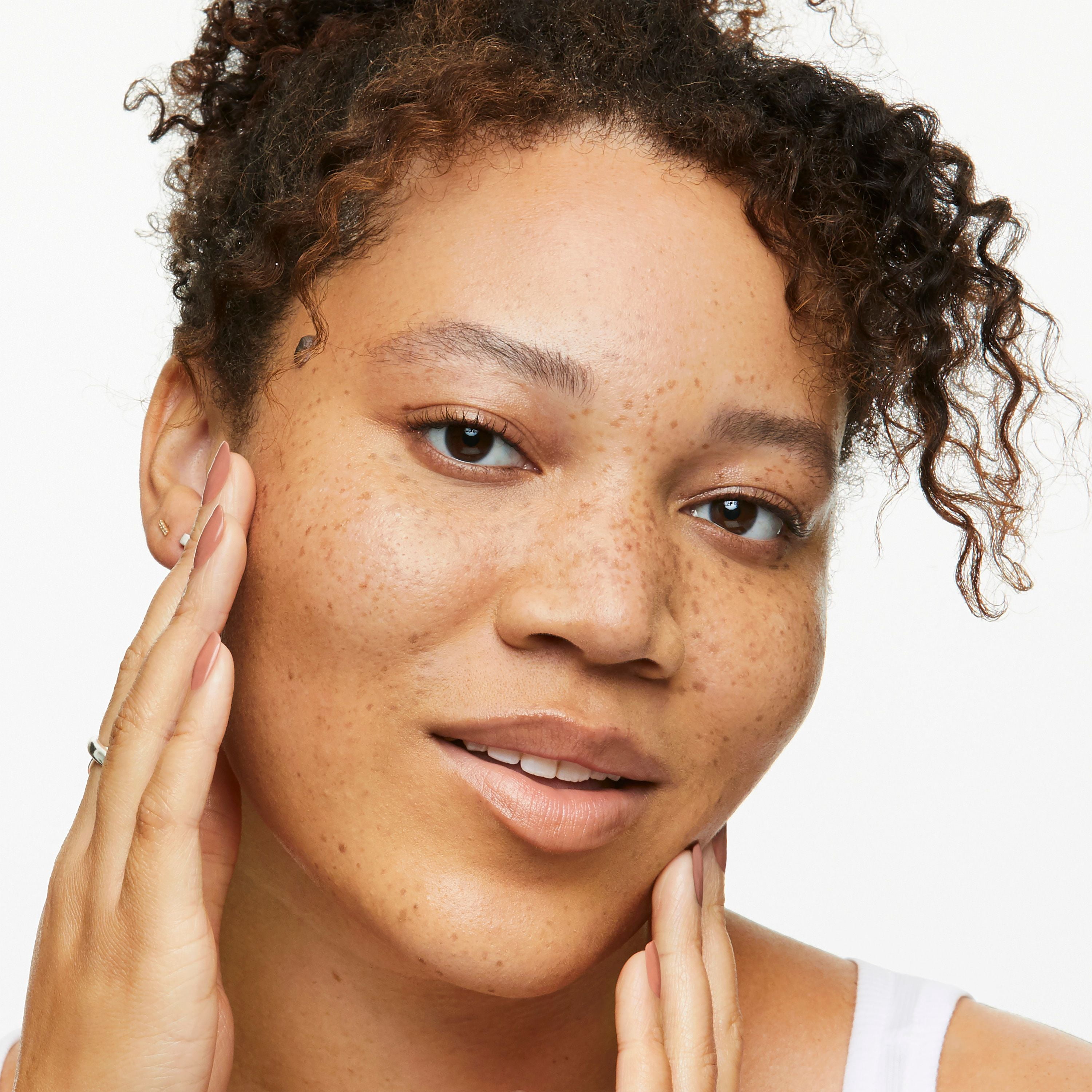 Olay Niacinamide + Peptide 24 Nettoyant pour le Visage, Purifiant, Sans Sulfate