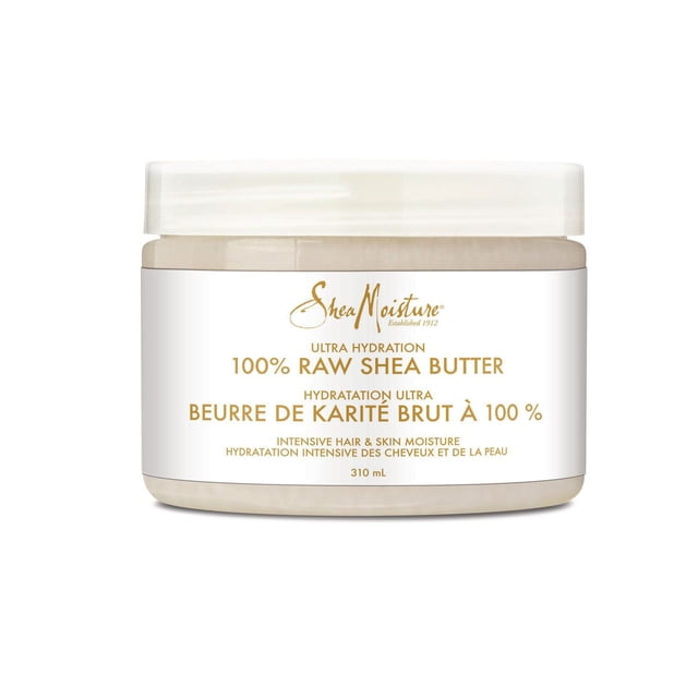 Shea Moisture Huile de Beurre de Karité 100 % Brute 310 ml dans un Pot en Plastique Transparent avec Couvercle Blanc et Étiquette, Texte Doré Mettant en Valeur une Ultra-Hydratation et une Hydratation intensive des Cheveux et de la Peau, Convient comme Hydratant Corporel au Beurre pour Soins de la Peau Sèche et des Cheveux.