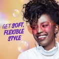 thumbnail image 4 of Fixatif flexible Aussie Mega pour cheveux bouclés, raides et ondulés, format d’essai, 4 of 9