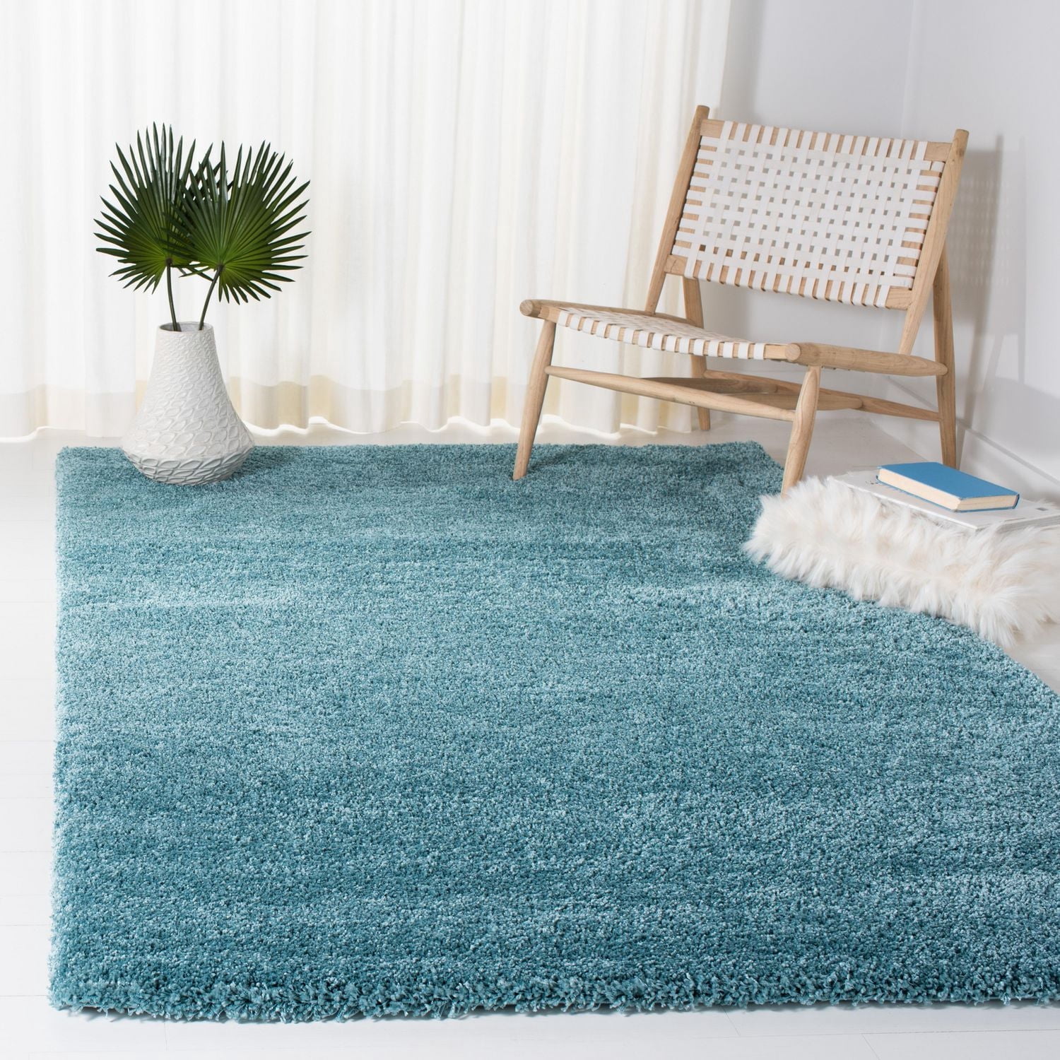 Safavieh Milan Harlow Solid Shag Area Rug