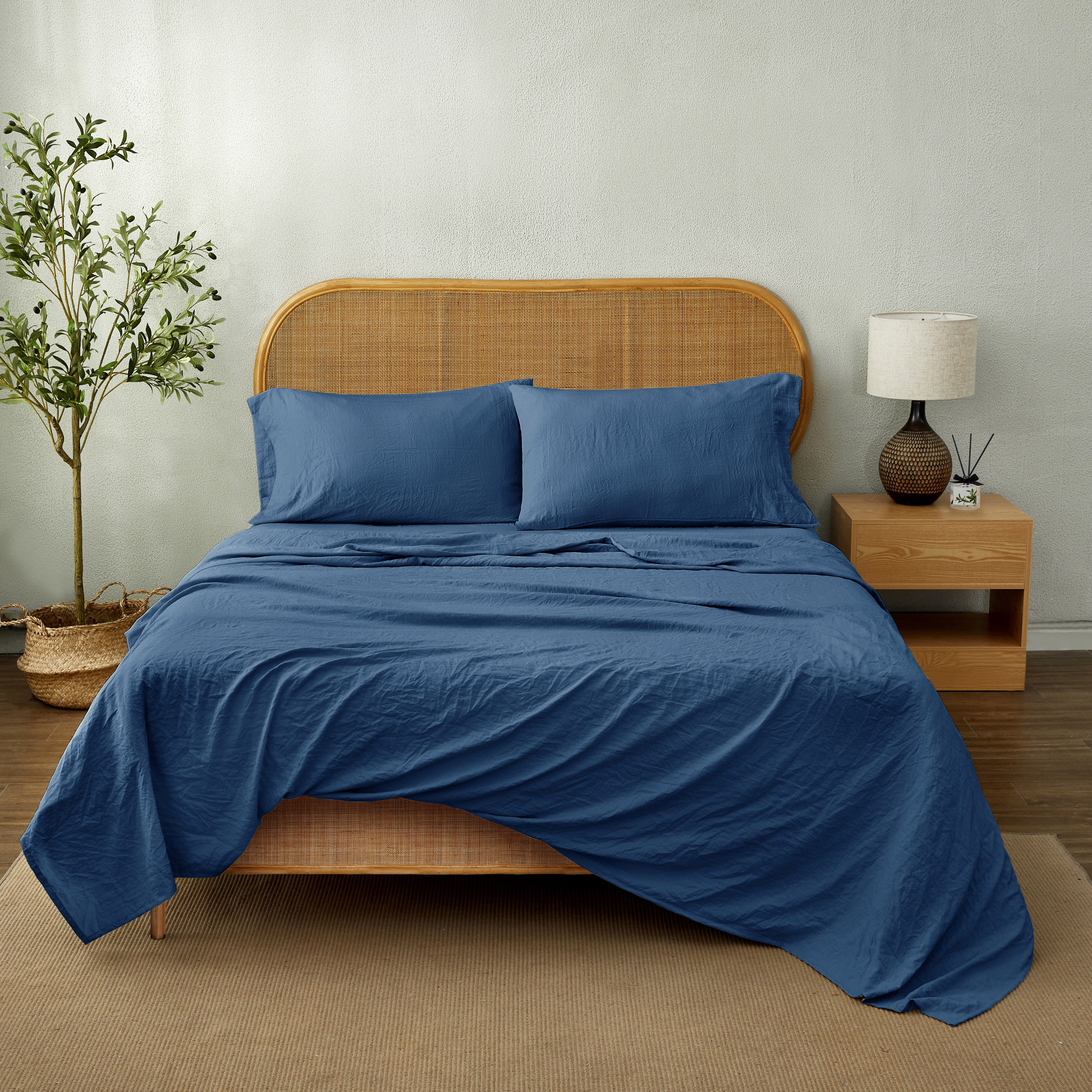 Mainstays Ensemble de draps en microfibre lavée ultra douce, Tres Grand Lit, Indigo Lavé, 4 pièces.