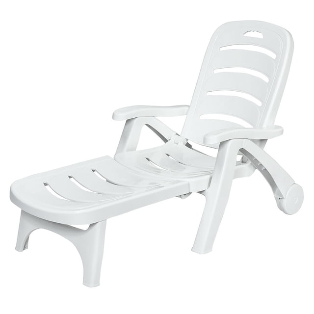Costway Chaise de Terrasse Pliante Réglable Chaise Longue en Blanc, avec une construction en Matériau PP durable et un Cadre Triangulaire Robuste. le Dossier Ergonomique s'Ajuste à 5 positions pour le Confort, et la Chaise Comprend Deux Roues Arrière pour une Mobilité Facile. Sa Conception Pliable Permet un Rangement compact, la Rendant Idéale pour une Utilisation Extérieure sur patios, Balcons Ou Bord de Piscine. les Dimensions Sont 74” x 30” x 20.5”-40.5” Lorsqu'elle Est Ouverte et 30” x 11” x 39” Lorsqu'elle Est Pliée