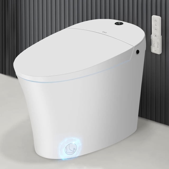 EPLO Toilette Intelligente, une Toilette bidet Moderne en une Seule Pièce avec Double Rinçage Automatique et Capteur de Pied. Dotée d'Un design Élégant Sans Réservoir avec Affichage LED, Siège Chauffant, Eau Chaude Instantanée et options de Nettoyage Personnalisables. Inclut une Télécommande pour Plus de Commodité et une Technologie à Double Rinçage pour une Efficacité de l'Eau. Présentée dans un Cadre de Salle de Bain Minimaliste avec un Support de Télécommande Mural.