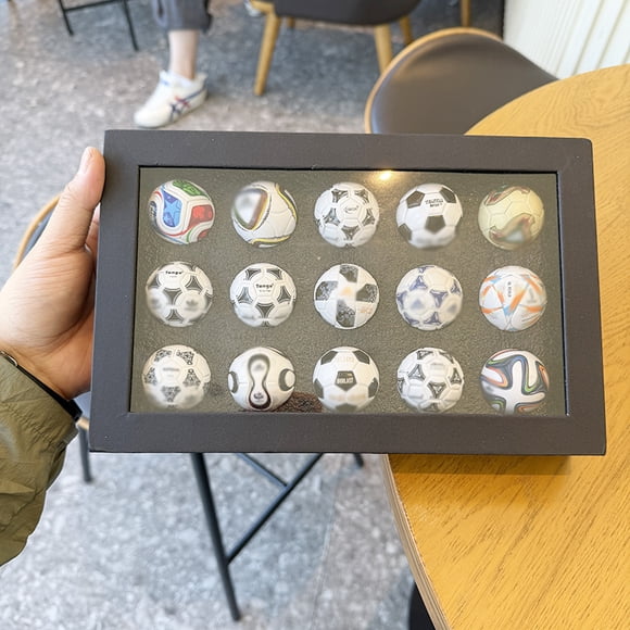 15 Pcs Collection Artisanale de Mini Ballons de Soccer Figurines 1970–2026, Réplique de Soccer Mondial de Collection, Présentoir de Bureau et Souvenirs Sportifs Cadeau pour les Fans de Soccer