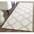 thumbnail image 1 of Safavieh Cambridge Liam Geometric Area Rug, 1 of 3