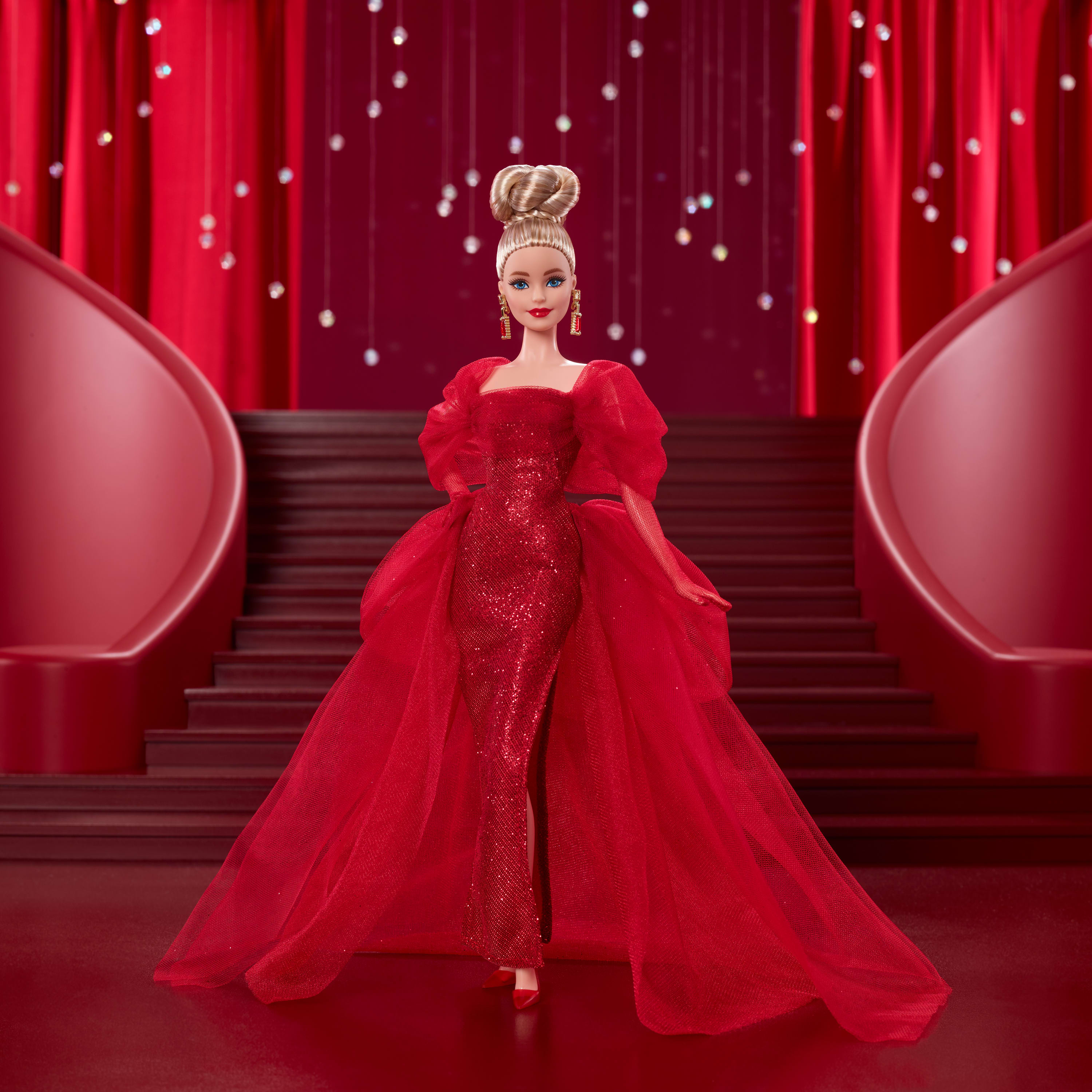 Poupée de collection BarbieSignature pour le 80eanniversaire de Mattel, robe rouge en tulle scintillante, cheveux blonds