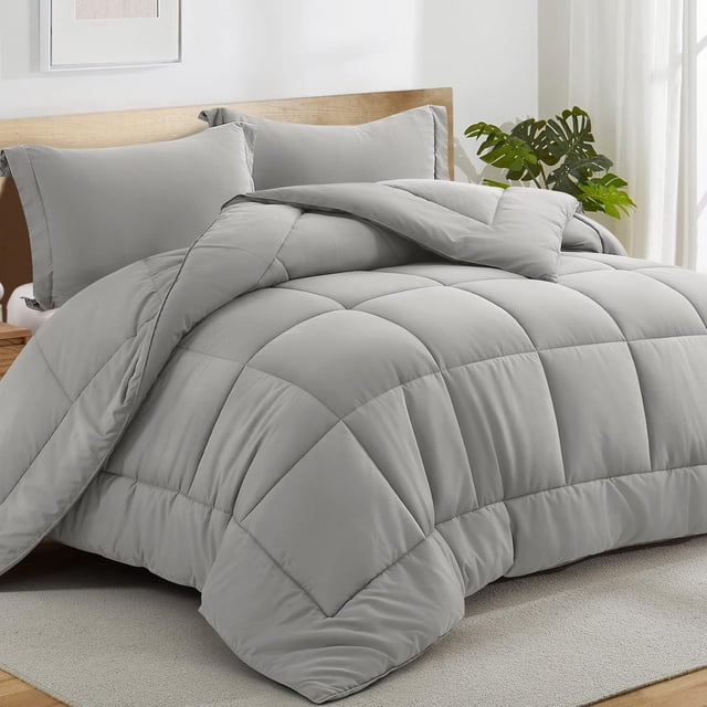 All Season Queen Comforter Set Soft Quilted Down Alternative Comforter+ Pillow Shams with Corner Tabs Winter Summer Warm Fluffy Machine Washable (Queen )