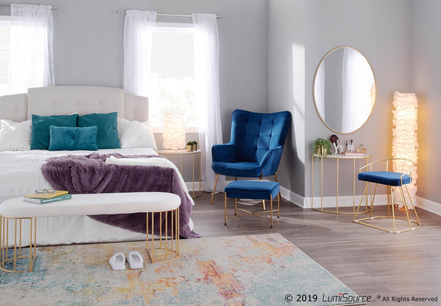 Chaise contemporain Izzy <br>et pouf, par LumiSource