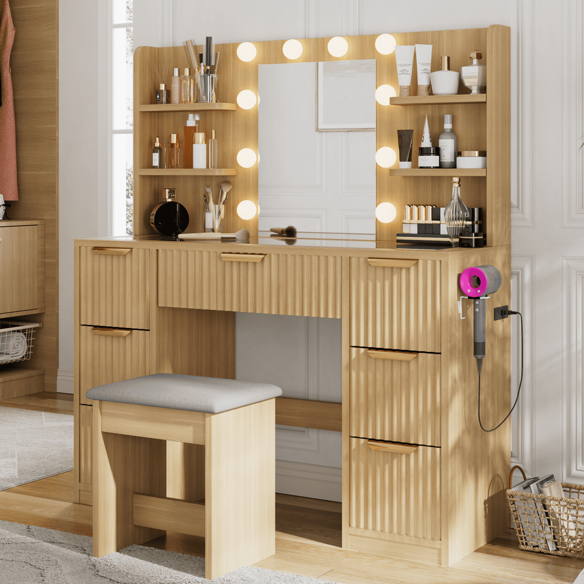 Noble House bureau vanité à 7 tiroirs avec prise de courant et plateau en verre, Design cannelé avec 10 lumières LED miroir et chaise, naturel