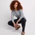 thumbnail image 3 of Hanes T-Shirt Col Rond à Manches Longues pour Femmes, 2TG, Acier Clair, 3 of 5