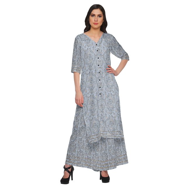 Moomaya Ensemble Kurta Imprimée à Col en V et Pantalon Palazzo Tenue Ethnique Robe pour Femmes. l'Ensemble Comprend une Kurta Imprimée Bleu Pâle avec Col en V, design Boutonné, Manches 3/4 et accents de Dentelle Métallique. Il s'Agence avec des Pantalons Palazzo Assortis Présentant une Taille Partiellement Élastiquée. Fabriqué en Tissu Coton Soie, la Kurta Mesure Environ 46 Pouces de Longueur, Alors Que les Pantalons Palazzo Sont d'Environ 38 Pouces de long. Idéal pour une Tenue Ethnique et Décontractée.