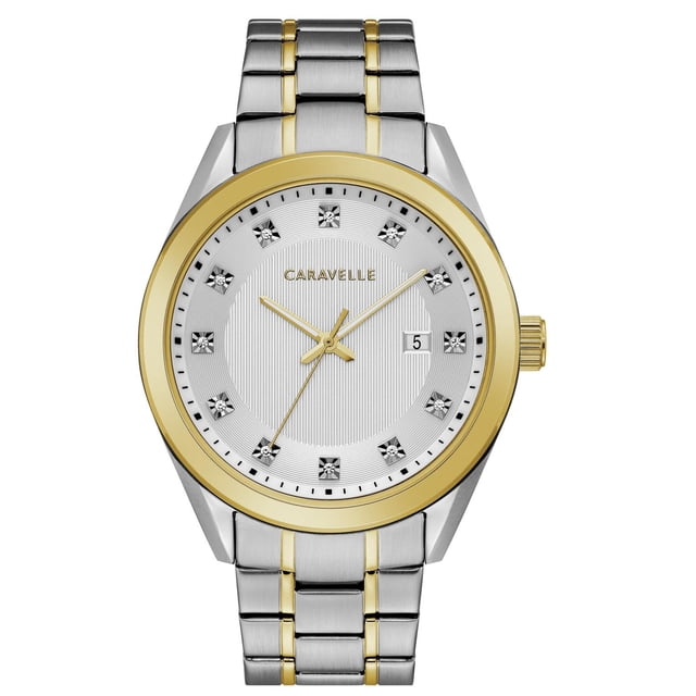 Caravelle Montre à Quartz Bicolore pour Homme avec Cadran Argent-Blanc de 44 mm, Mettant en Vedette des Marqueurs d'Heure en Cristal Autrichien, des Aiguilles Ton Or et un Guichet de date à 3 H. Le Boîtier et le bracelet Bicolores en Or et Acier Inoxydable Offrent une Fermeture à Double Poussée Rabattable et une Résistance à l'Eau jusqu'à 50 m, Idéal pour un Usage Sportif et Quotidien.