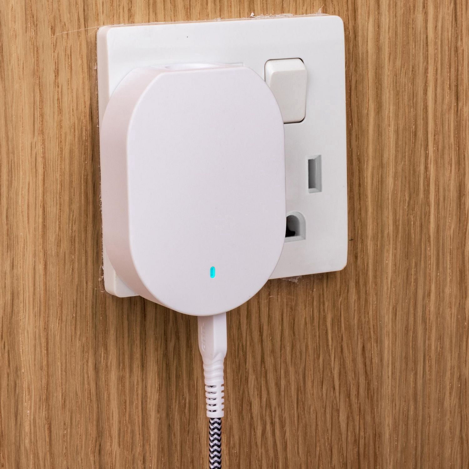 Chargeur mural à deux ports USB et USB-C à charge rapide avec Power Delivery de 20 W de onn.