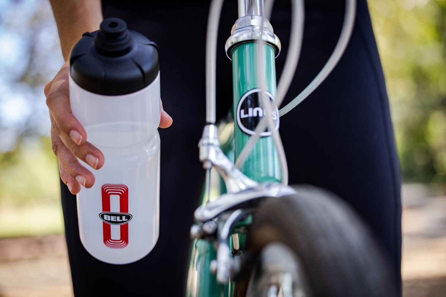Bell Sports Quencher™ 250 Water Bottle + Cage, 26oz capacity