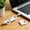 Blanc 3, variante sur Skimsklo Organiseur de Câbles en Cuir en Forme de Cœur - Enveloppe Portable pour Cordon d'Écouteurs pour Écouteurs, Câble de Chargement, Protecteur de Cordon de Données Usb - Gestionnaire de Fils à Fermeture à Pression pour Voyage, Maison, Bureau, Pochette, Sac à Main - 1