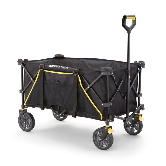 Gorilla Carts Chariot Pliable et Rabattable avec un Plateau de 7 Pieds Cubes et une Capacité de Charge de 150 lb, Illustré en Noir. Idéal pour l'Équipement de camping, l'Utilité Extérieure et le Transport Robuste. Doté d'Un Tissu sport durable, de Côtés Extensibles, de Porte-Gobelets Intégrés, de Poches Zippées et d'Une Poignée de Traction Confortable. Équipé de Pneus à Bande de Roulement en PVC de 7 Pouces Sans Plat et d'Une Direction Améliorée pour un Contrôle Fluide sur Divers terrains.