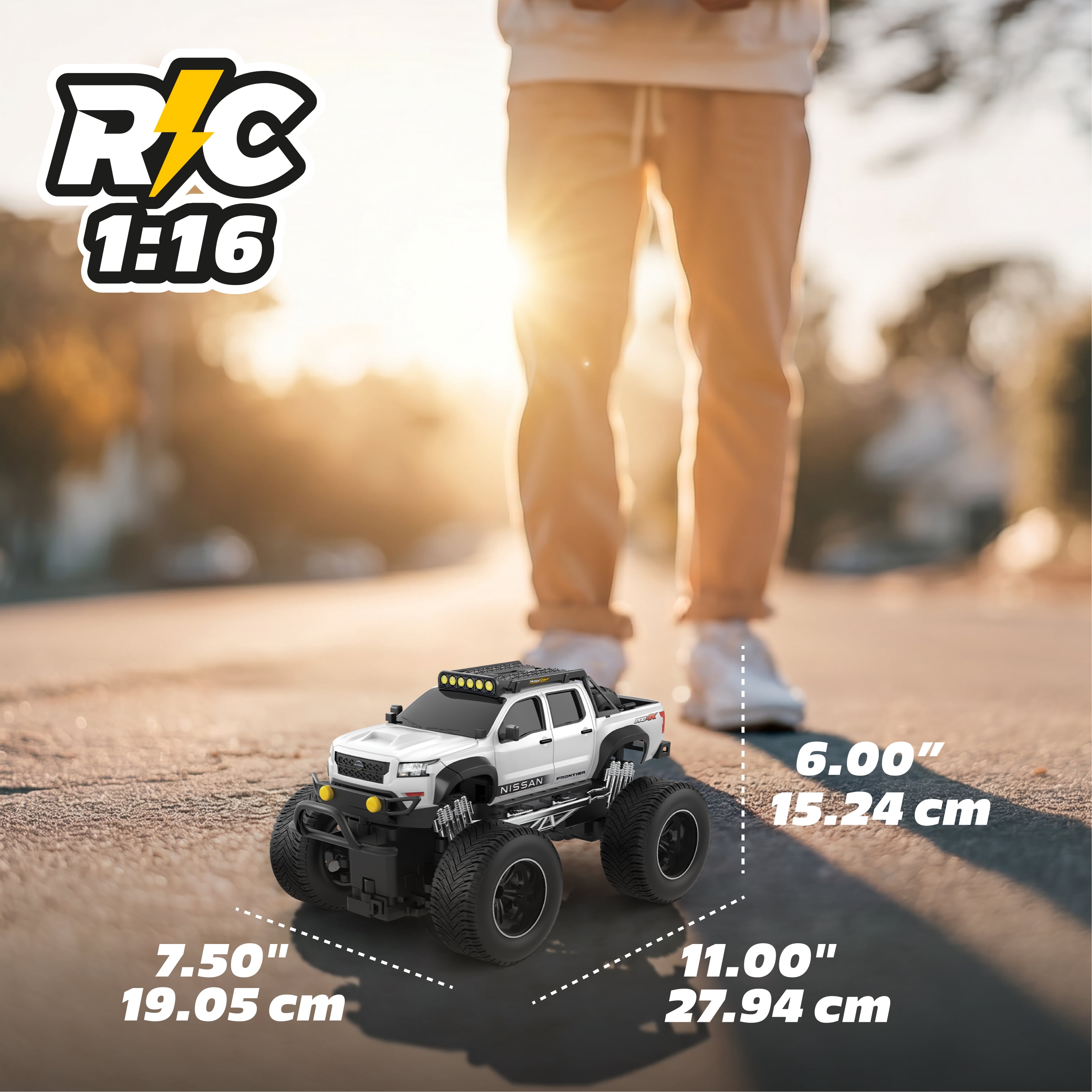 MotorDayz (1:16) Remote Control Nissan Frontier, White, R4-16T57U-WT-CA, Child