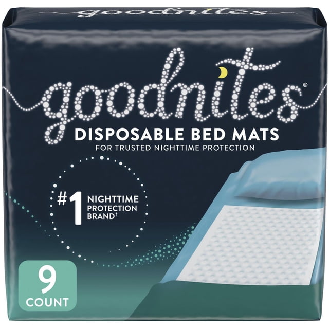 Goodnites Tapis de Lit Jetables de Nuit pour Pipi au Lit, Ensemble de 9, avec un Fond Bleu Foncé et un logo à Pois Blancs, Montrant un Lit avec un Tapis de Lit Jetable Absorbant Blanc Conçu pour une protection Nocturne Fiable et des Soins d'Incontinence avec un Dos Adhésif pour Garder les Tapis en Place.