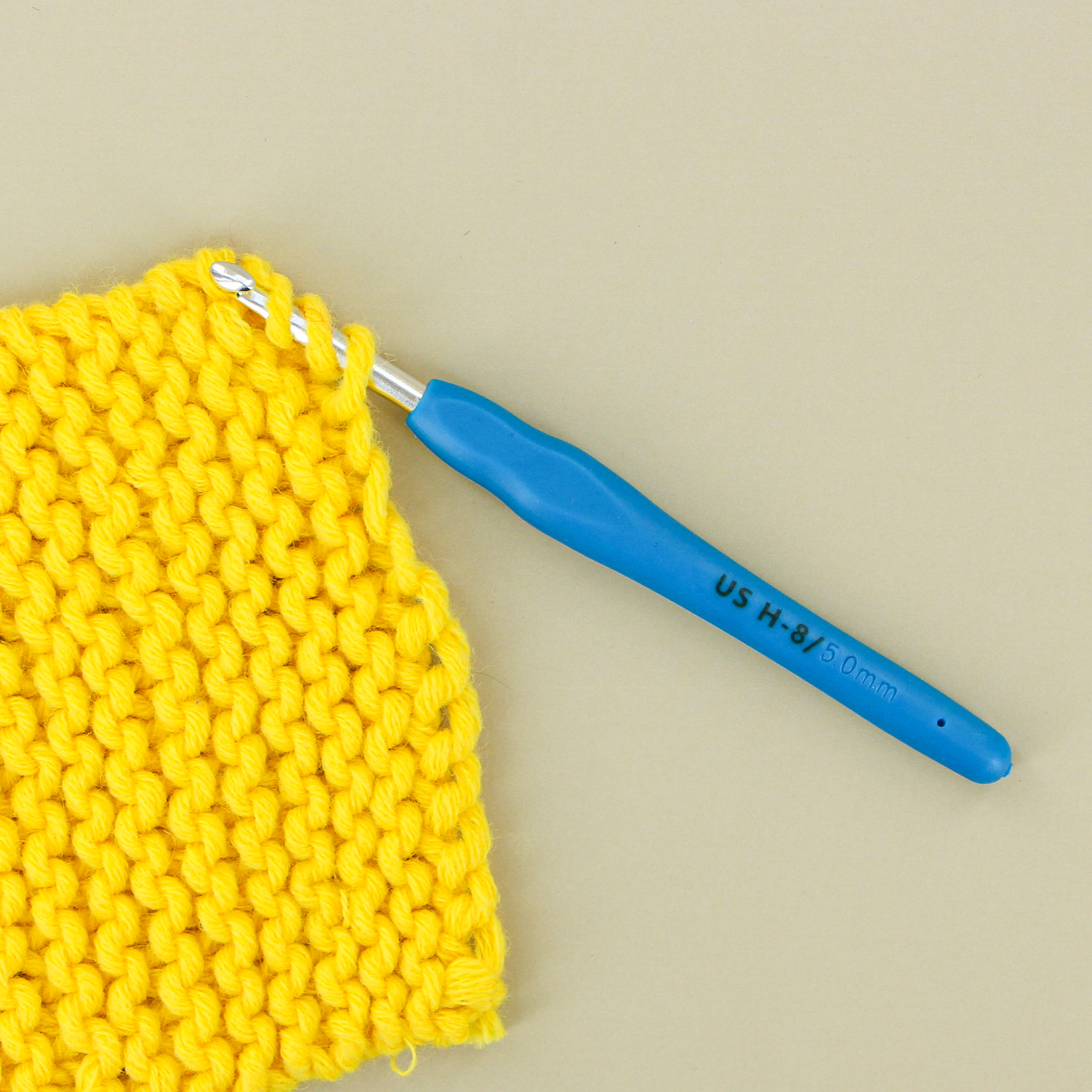 LOVE KNITTING Soft-Grip Aluminium Crochet Hook, 4 mm (0.16 in.)