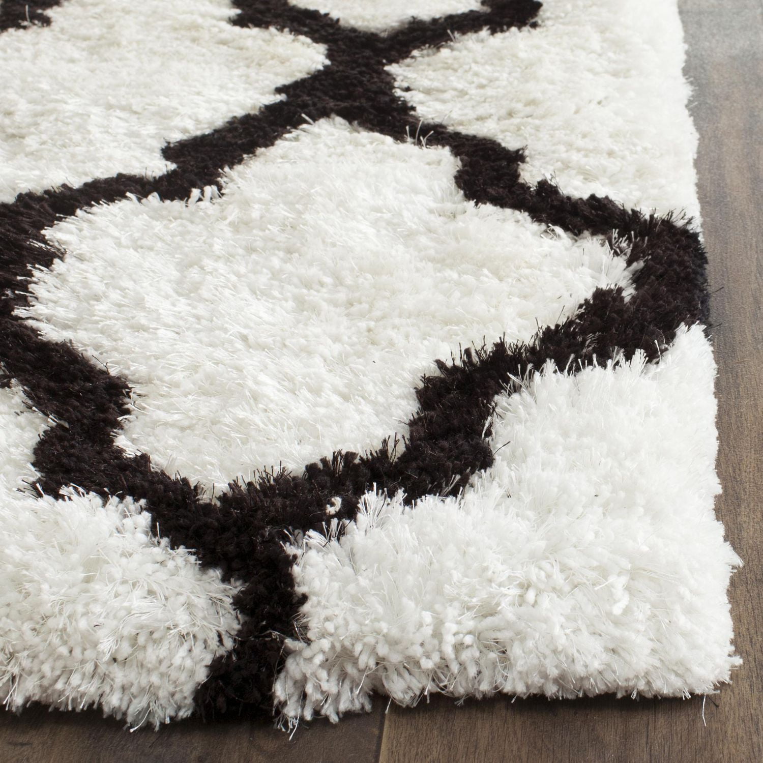 Safavieh Barcelona Anabelle Tapis Peluche Shag Géométrique