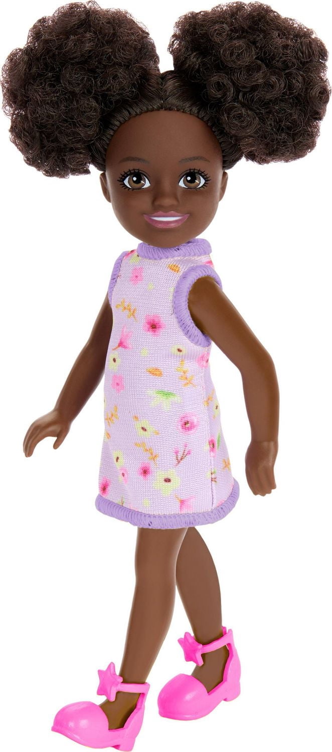 Barbie  Chelsea  Petite poupée  Robe florale, chignons, yeux bruns