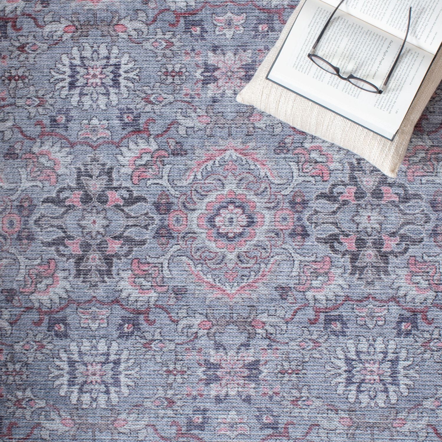 SAFAVIEH Serapi Amable Oriental Area Rug