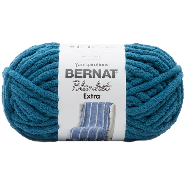Bernat® Blanket Extra™ Fil jumbo #7 Poids, 10.5oz/300g, 97 yards, Fil chenille en polyester Bleu Sarcelle avec texture Épaisse et Pelucheuse Enveloppé dans une Étiquette Blanche Montrant la Marque et le Nom du Produit, Idéal pour des accents Doux pour la Maison et des Projets de Tricot Confortables.
