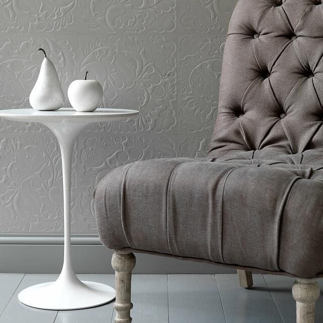Table d'appoint blanche avec plateau en marbre