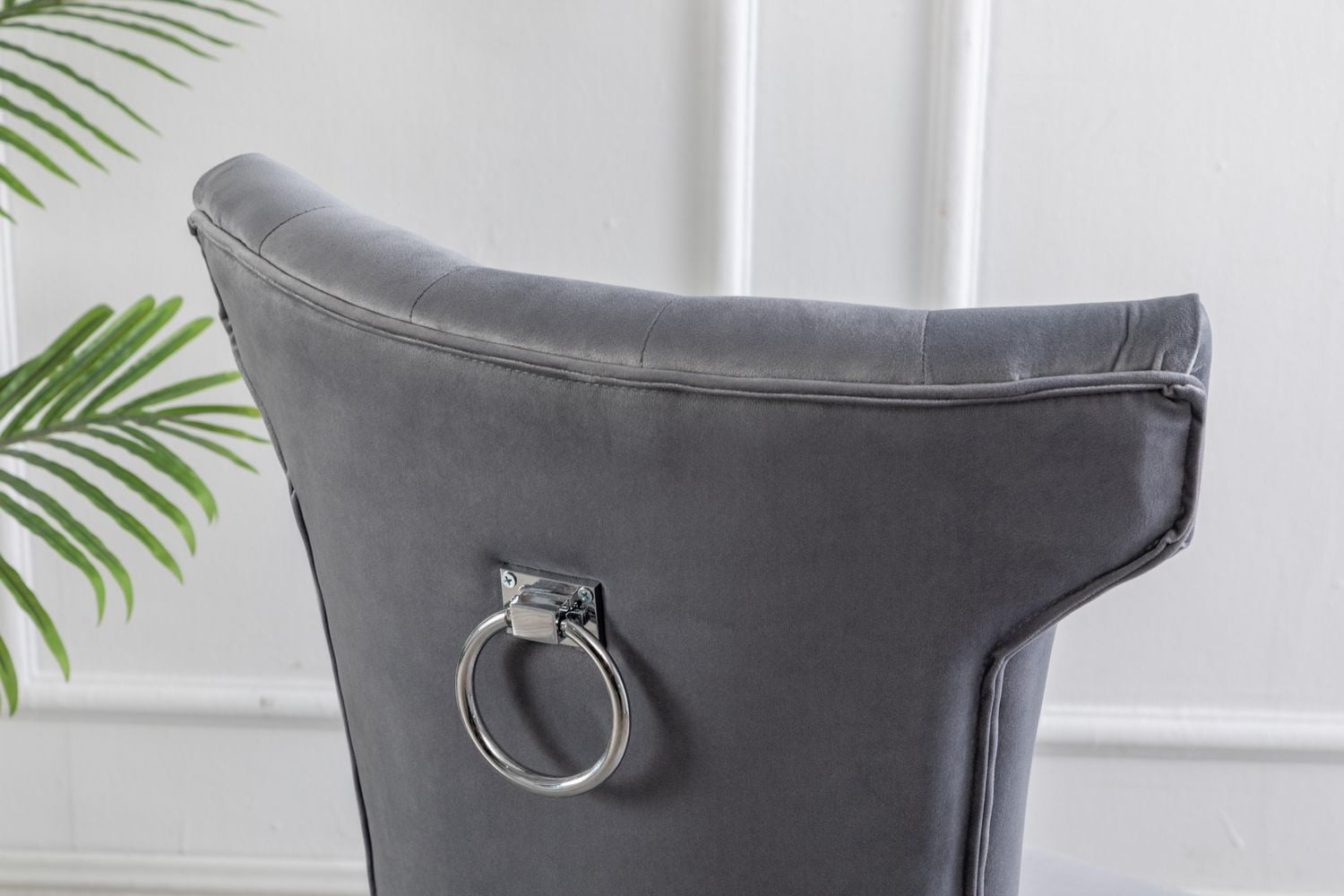Chaises de salle à manger K-Living Orica en velours capitonné gris avec pieds en acier inoxydable (lot de 2)