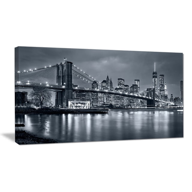 Design Art Panorama de la Ville de New York la Nuit Impression sur Toile de Paysage Urbain, Toile en Coton Enveloppée de Galerie 32 par 16 Pouces Montrant une Vue Panoramique Noir et Blanc du Pont de Brooklyn et une skyline de Manhattan Illuminée la Nuit avec Reflets d'Eau, Art Mural Prêt à Accrocher.