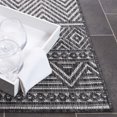 thumbnail image 2 of SAFAVIEH Beach House Jolanta Tapis Géométrique Intérieur/Extérieur, 2 of 9