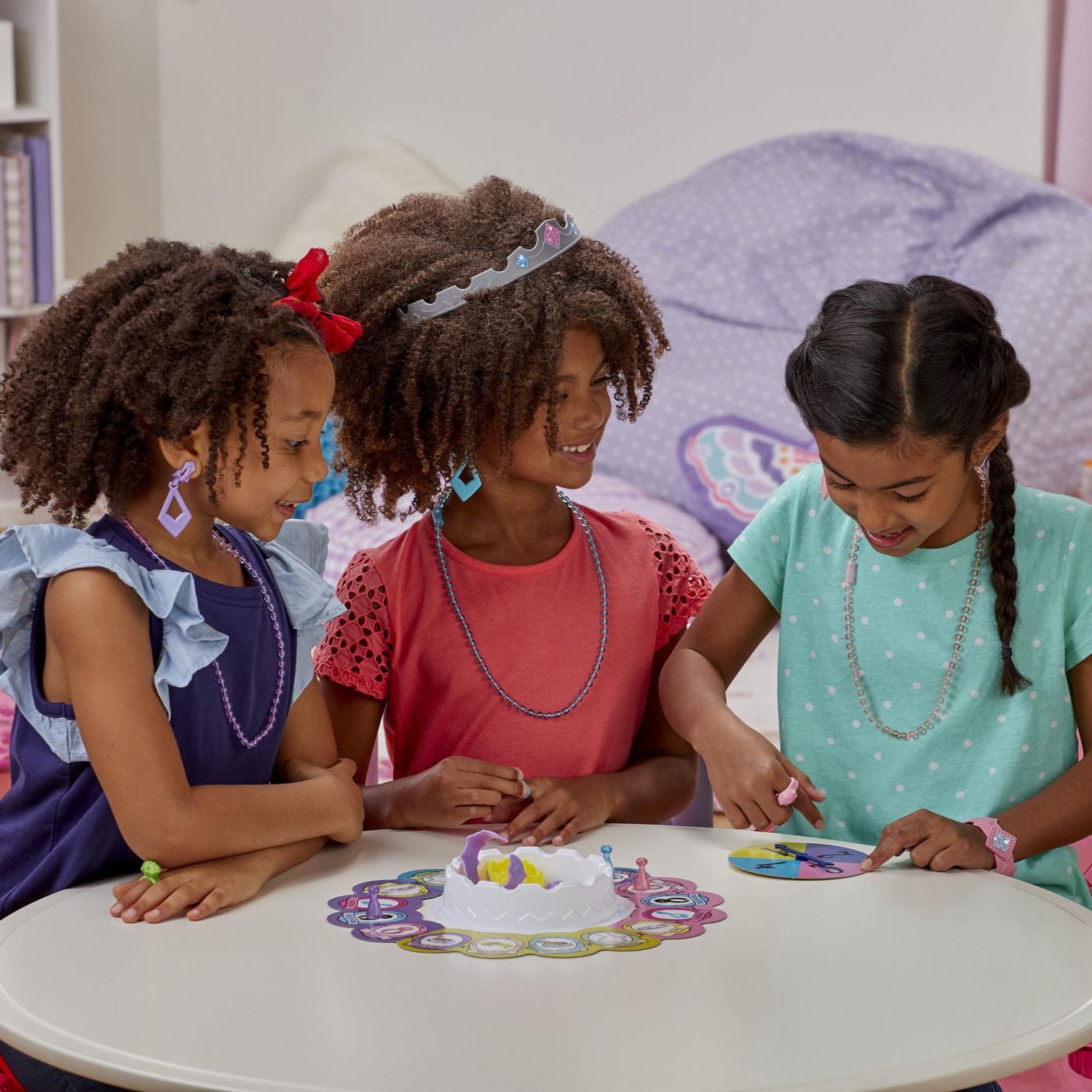Pretty Pretty Princess, jeu de plateau classique pour se parer de bijoux, pour enfants, à partir de 5 ans, de 2 à 4 joueurs