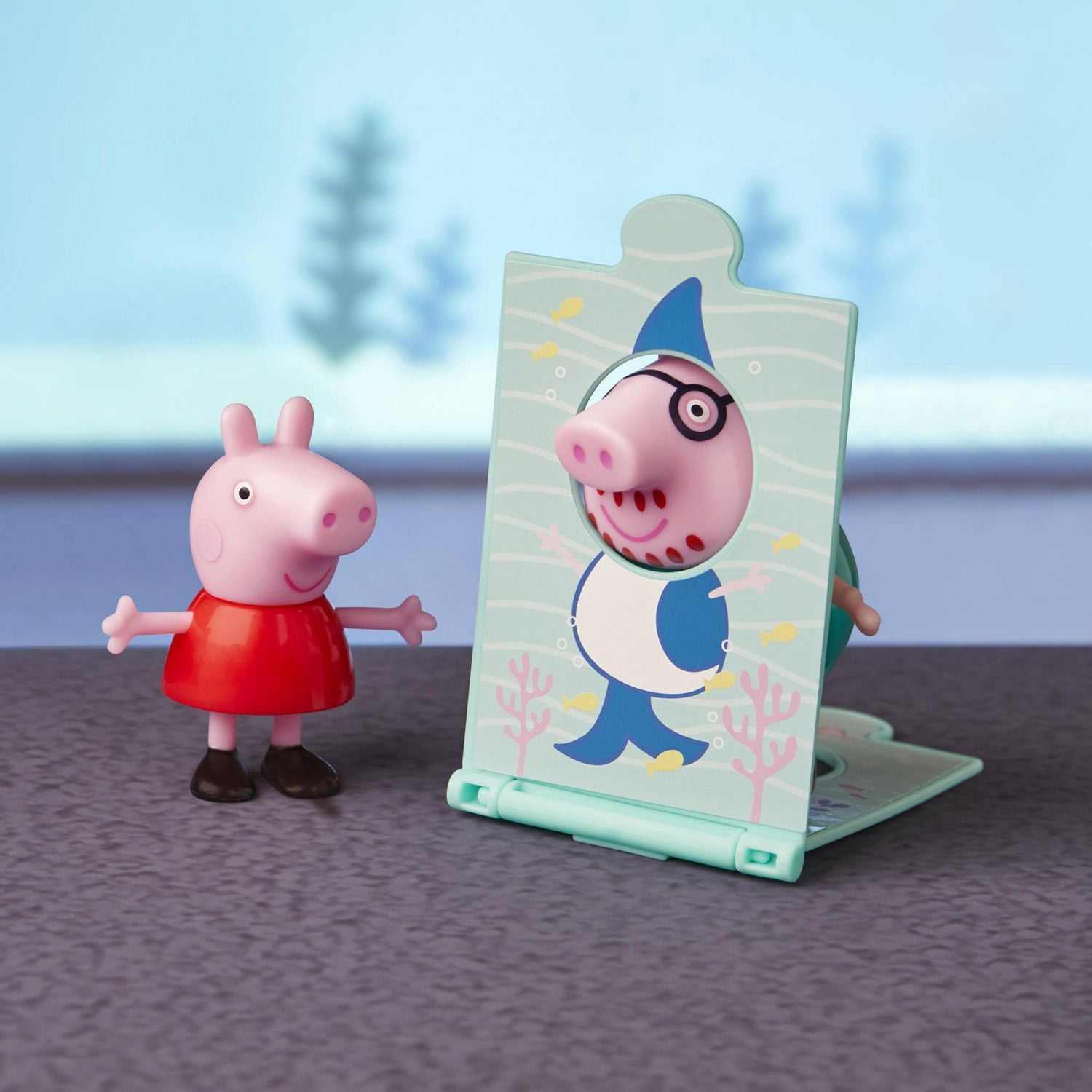 Peppa Pig Peppa’s Adventures Peppa’s Aquarium Adventure Playset Preschool Toy: Includes 4 Figures and 8 Accessories; for Ages 3 and Up