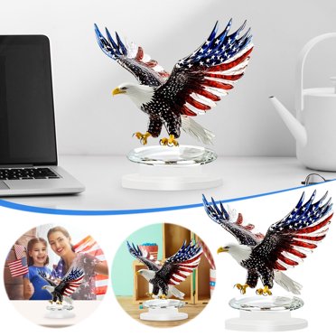 QIPOPIQ Statue d'Aigle Chauve Décoration Familiale Sculpture d'Oiseau Sauvage, Figurines d'Aigle Patriotiques Drapeau Américain Figurines d'Animaux, Ailes d'Aigle Décoration Maison pour Cuisine Bureau