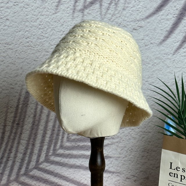 LinYooLi Autumn And Winter New Hollow Knitted Bucket Hat Versatile Face Facial Fisherman Hat Version Simple Warm Basin Hat