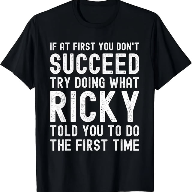 T-Shirt Unisexe à Coupe Régulière à Manches Courtes et Col Ras du Cou en Noir Classique, Disponible jusqu'à la Taille TG. Ce Style Convient aux Hommes et aux Femmes, avec un Motif Imprimé pour l'Été 2026, Fabriqué à Partir de 180 g