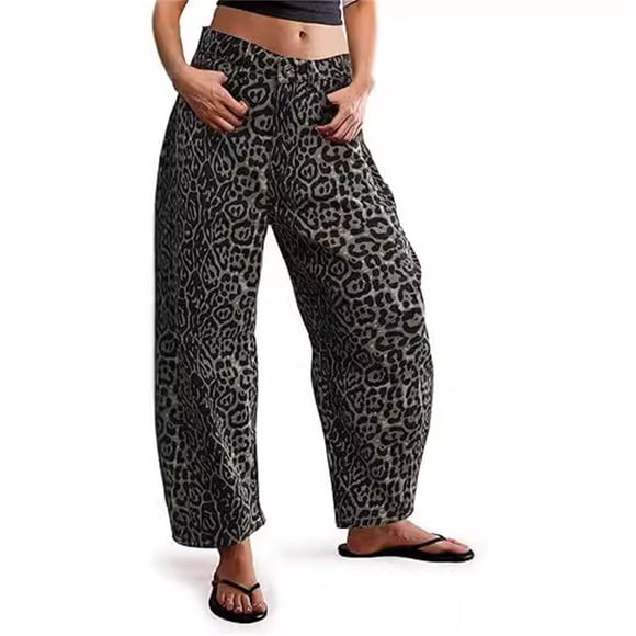 Women's Leopard Print Wide Leg Jeans, Mid Rise Barrel Fit Ankle Denim Pants with Stretch Comfort, Casual Baggy Cropped Trousers for Daily Wear, School, Dating and Night Out Black M