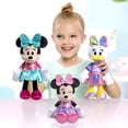 thumbnail image 3 of Peluche Minnie Mouse de petite taille de Disney Junior, 3 of 4