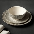 thumbnail image 2 of Assiette à salade en grès Thyme & Table, collection Riley, 2 of 4