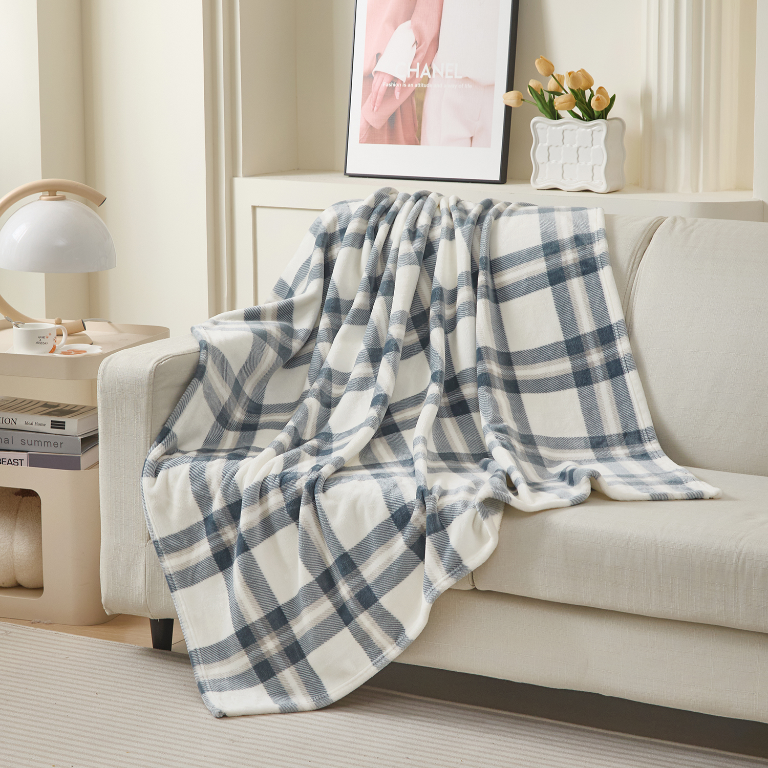 Mainstays velvet plush throw,size 50X60",plaid print pattern.