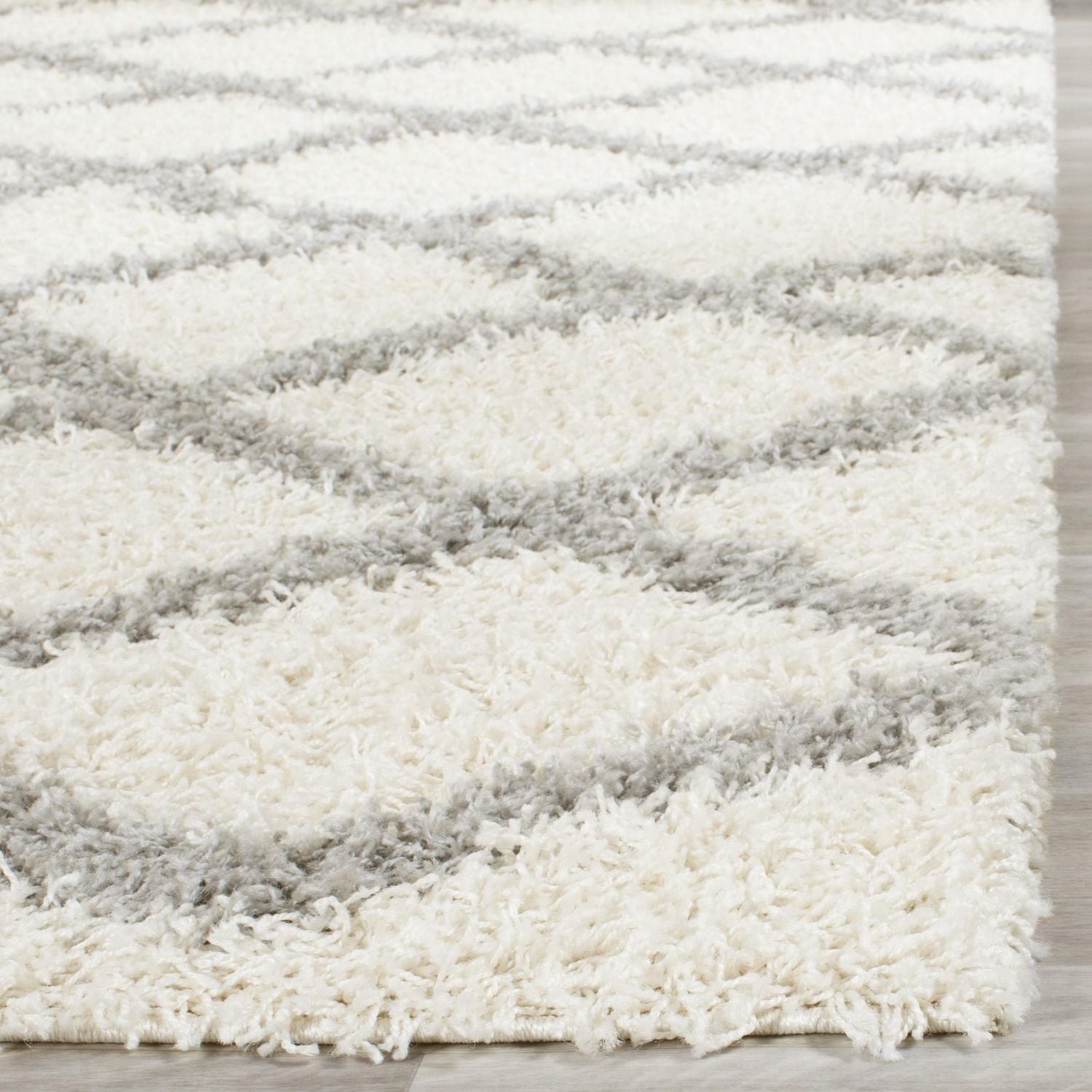 Safavieh Dallas Jerrie Geometric Shag Area Rug