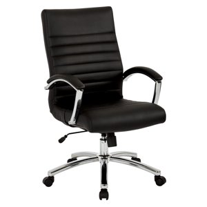 Chaise mi-arrière exécutive en cuir noir faux avec bras rembourrés et base de finition Chrome