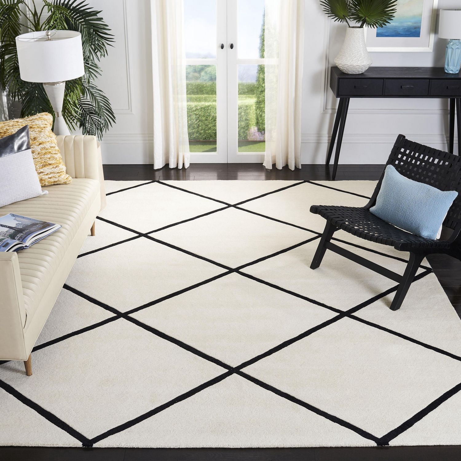 Safavieh Chatham Isaac Geometric Diamonds Area Rug