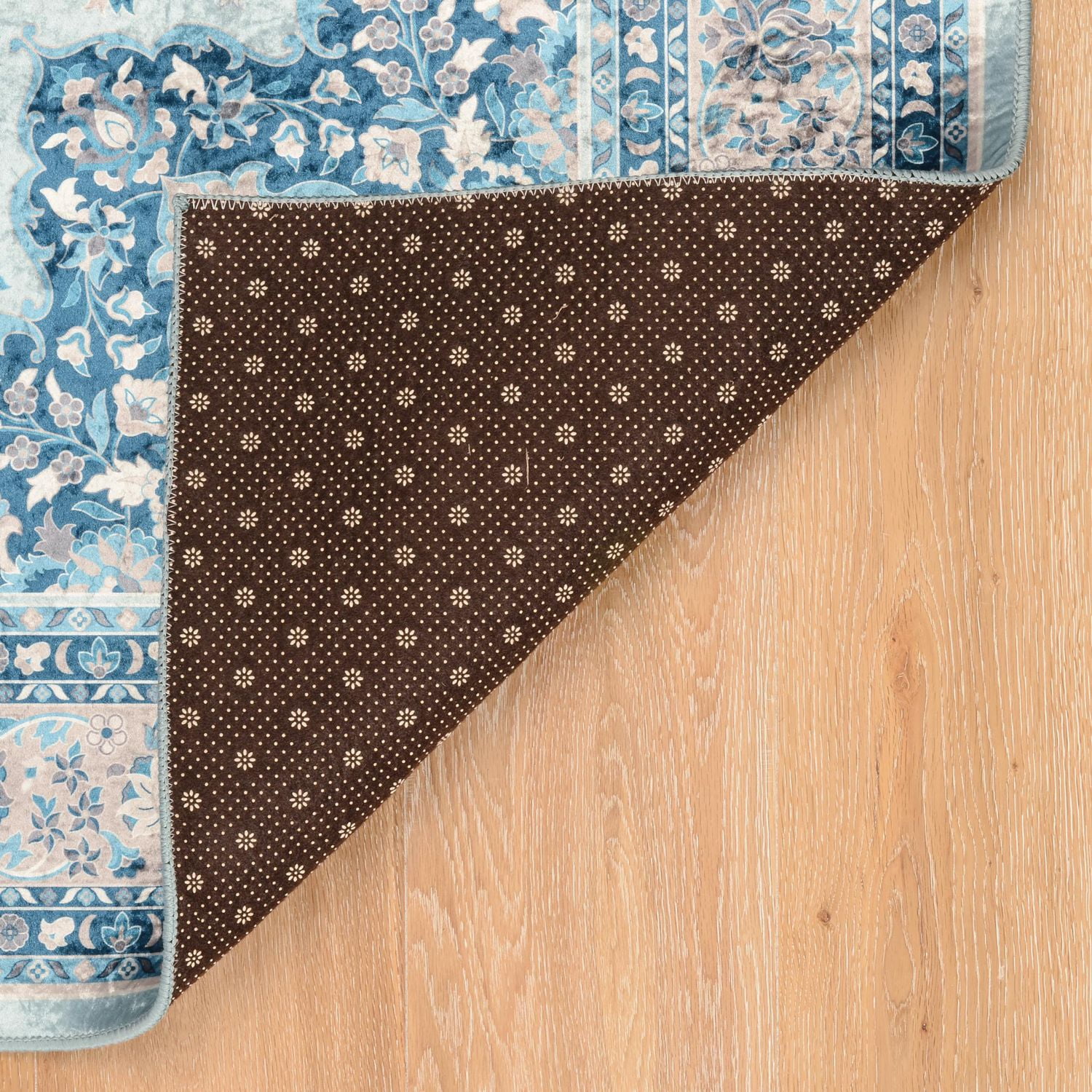 Tapis Emerald Paulson crème & bleu de 5 pi x 7 pi