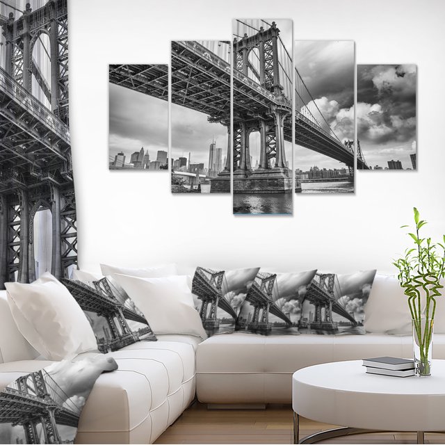 Manhattan Bridge in Gray Shade - Large Cityscape Photo Canvas Print